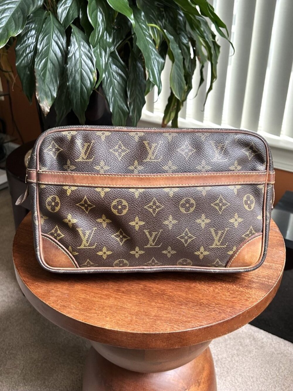LOUIS VUITTON Monogram Pouch Clutch GM